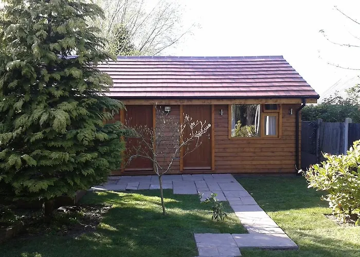Manor Garden Lodge